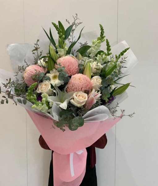 How a Florist Kurraba Point Times Deliveries Around Water Taxis